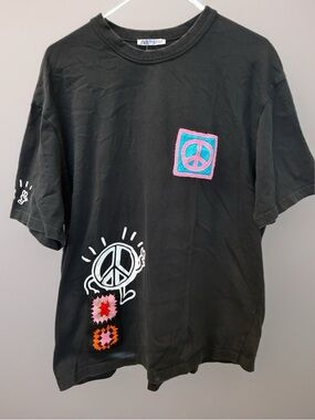 Zara Black Tee with Pink & Turquoise Peace crocheted Patches Size XL
